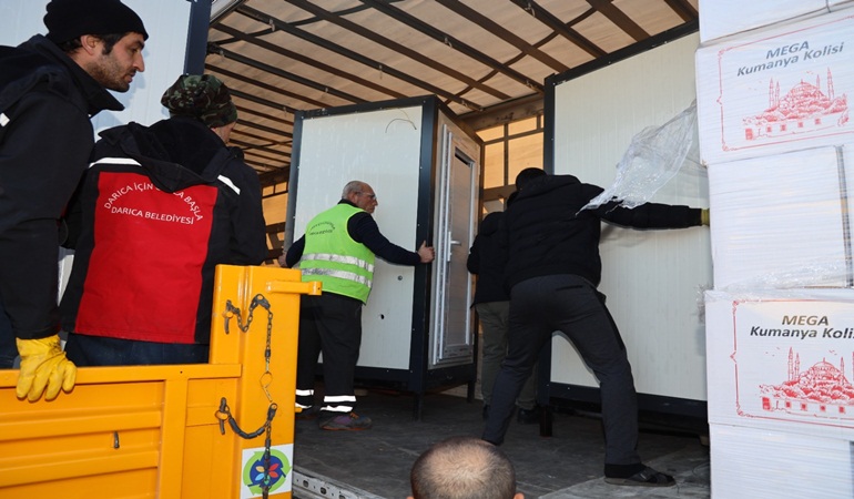 Darıca Belediyesi, deprem bölgesi için mobil tuvalet üretiyor