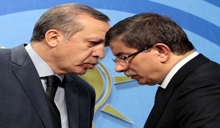 Davutoğlu, Erdoğan'a taş attı!