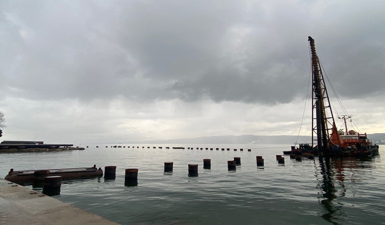 Değirmendere çekek yerine 85 kazık