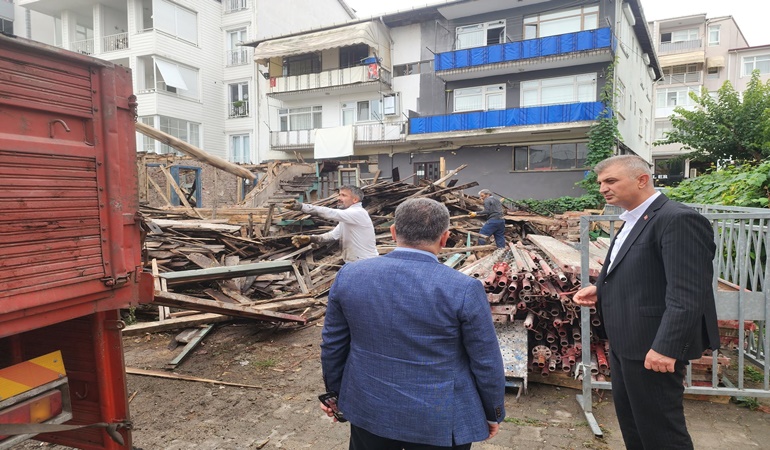 Değirmendere’de kütüphaneye dönüştürülecek tarihî binanın rekonstrüksiyonu başladı