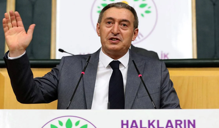 DEM'liler PKK'lıların ayakkabı numaralarını biliyor!