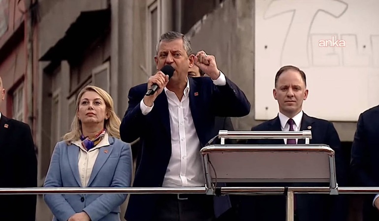 DEM Parti ile bayramlaştık, selamlaştık diye terörist ilan edenler bizi bir şeye zorlamaya çalışıyorlar