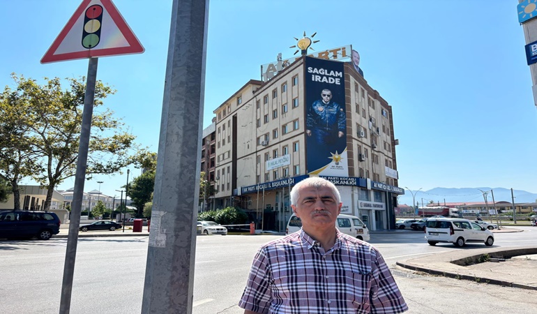 DEM Partili vekilden AKP Kocaeli İl Başkanlığı önünde protesto!