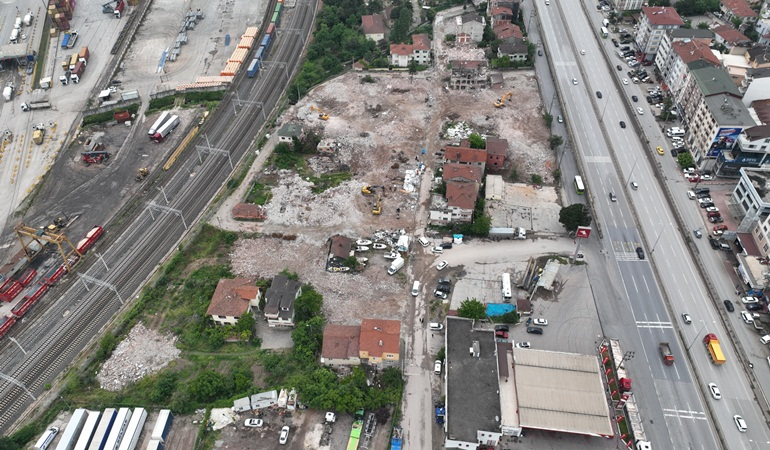 Deniz Mahallesi’nde dönüşüm sürüyor