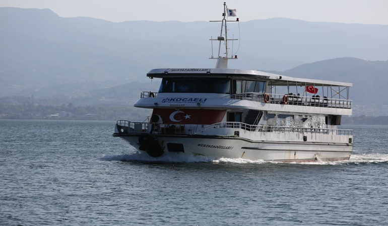 Deniz ulaşımında 115 vapurla hizmet