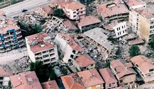 Deprem olunca tek bir bina ayakta kalamayacak