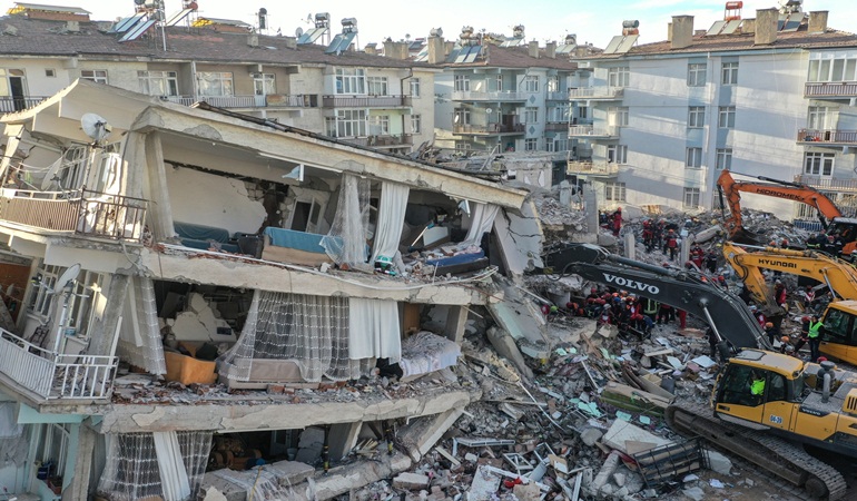 Depremde binaların yıkılma nedeni ortaya çıktı