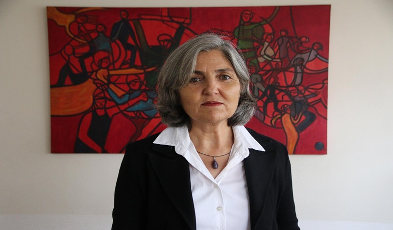 Depremzedeler otellere, misafirhanelere ücretsiz yerleştirilsin! 