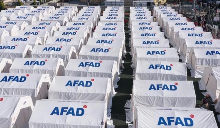 Depremzedelere harcaması gereken paralar vakıflara gitti