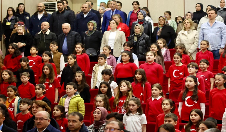 Derince, 23 Nisan’da tek yürek oldu