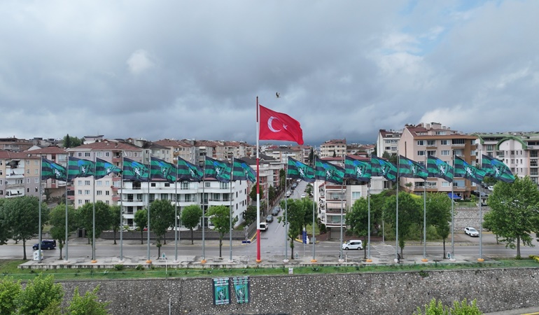 Derince Belediyesi’nden Kocaelispor bayrağı açıklaması!