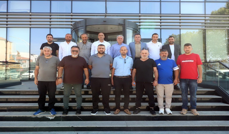 Derince’de amatör spor kulüplerine destek olmaya devam