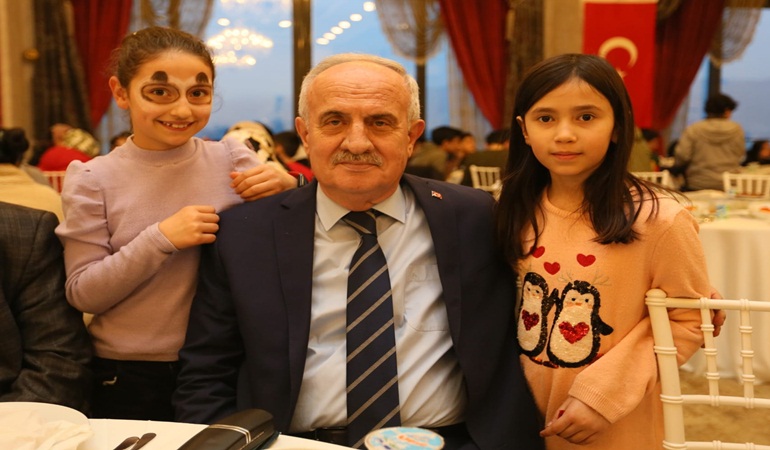 Derince’de çocuklara özel iftar