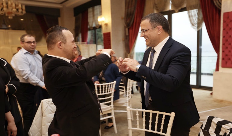 Derince’de çok özel Anneler Günü kutlaması