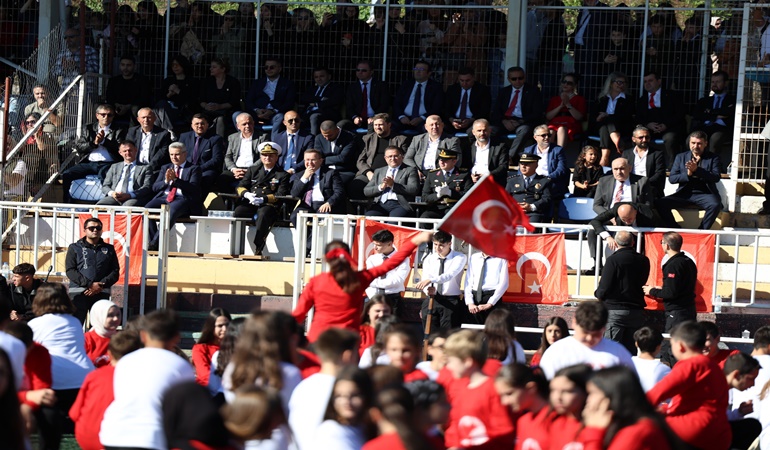 Derince’de Cumhuriyet coşkusu