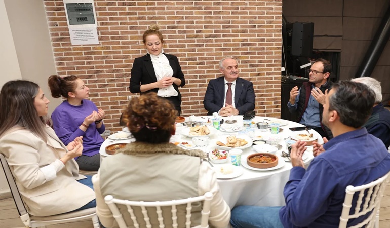 Derince’de iftar buluşmaları sürüyor