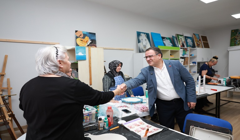 Derince’de kadın emeğine destek