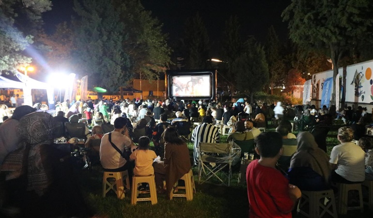 Derince’de sinema keyfi!