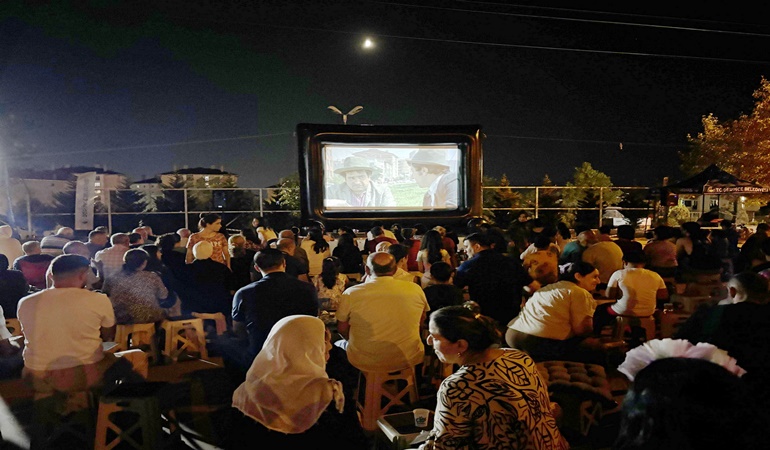 Derince’de sinema keyfi 