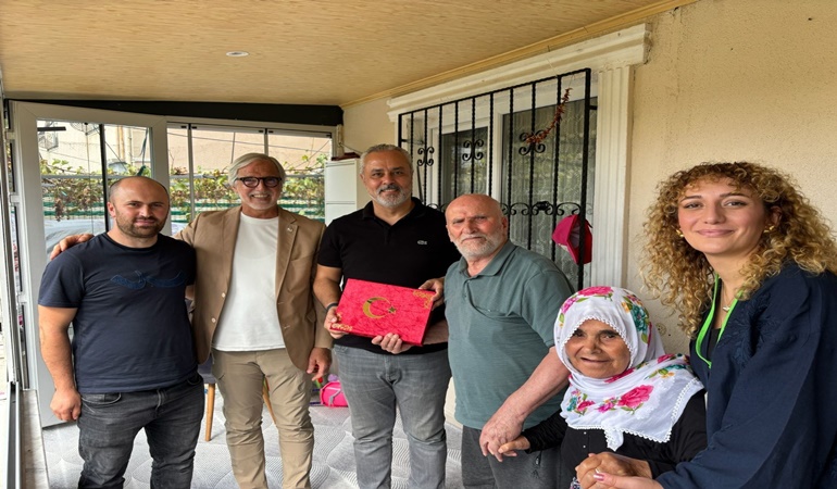 Derince’deki Kıbrıs gazilerinin evine misafir oldular