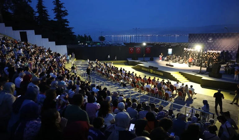 Derince Harikalar Sahili’nde ücretsiz 7. yıl konseri