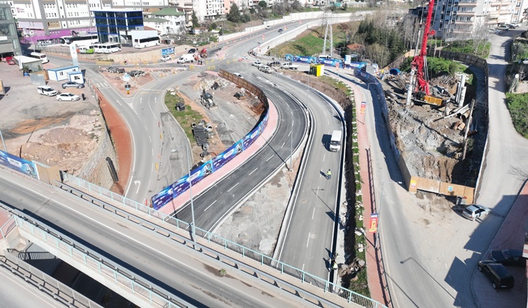 Derince Kaşkaldere bağlantı yolu trafiğe açıldı