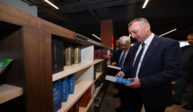 Derince Kütüphanesi hizmette