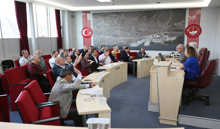 Derince Meclisi’nde 2 madde görüşüldü