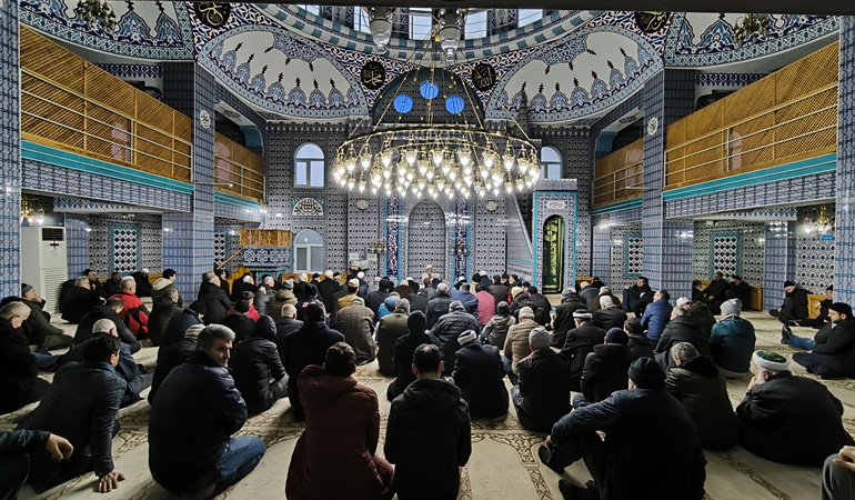 Derince Mimar Sinan Camii’nde sabah namazı buluşması