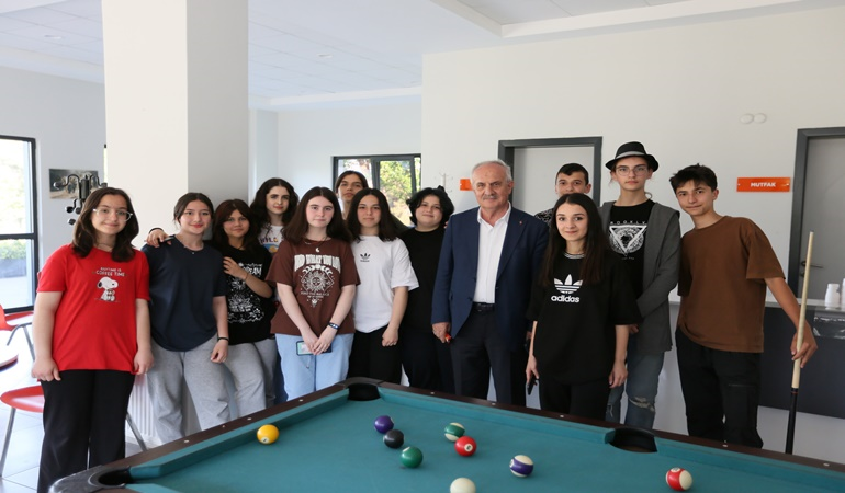 Derince’nin Gençlik Merkezleri yoğun ilgi görüyor