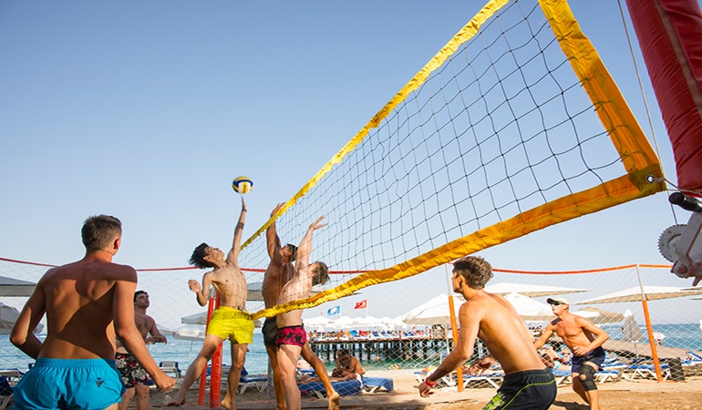 Derince Plaj Voleybolu Turnuvası’nda kayıt süreci başladı