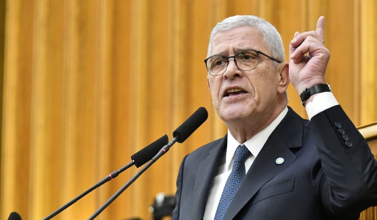 Dervişoğlu, Bahçeli'yi topa tuttu