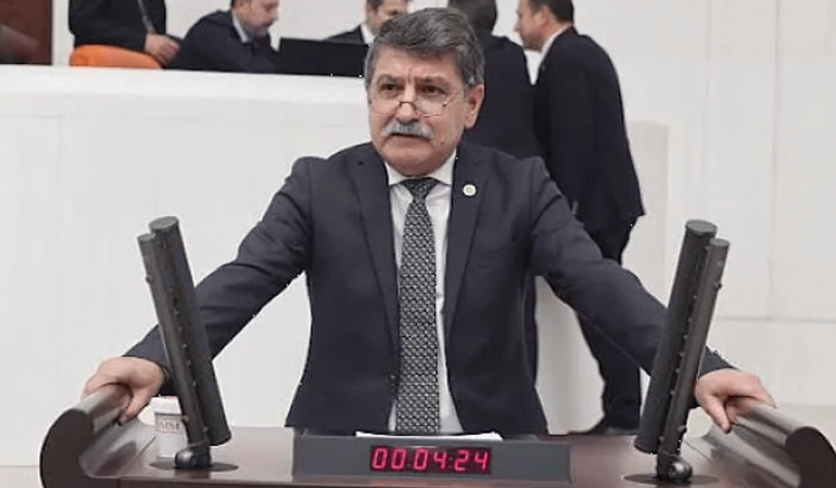 Devlet aracı aile servisine dönüştürüldü!