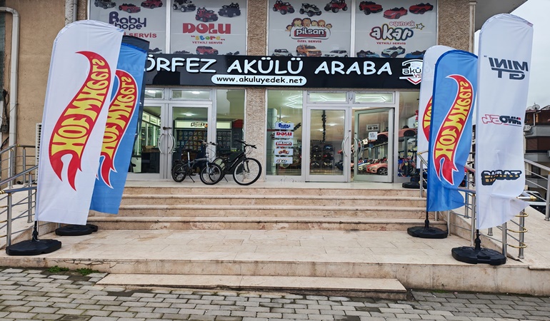 Diecast akülü araba mağazası Körfez’de hizmette