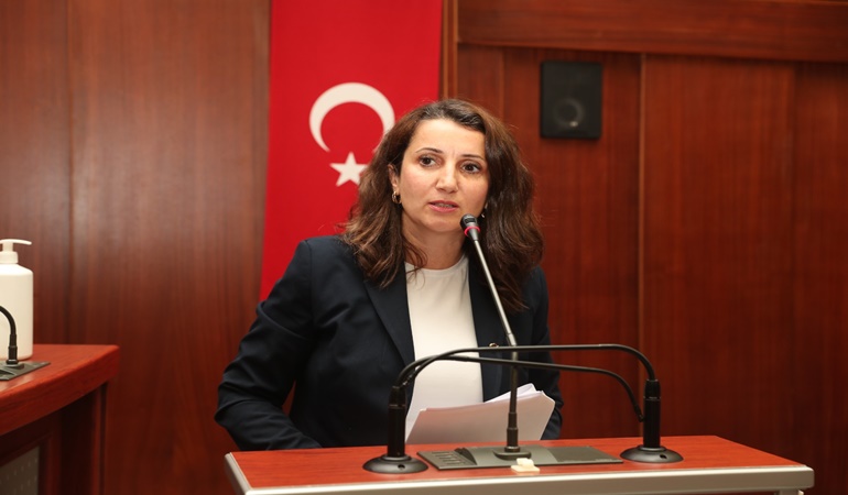 Dilek Yalçın: Borçlarımızın çok arttığını söyleyemeyiz