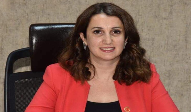 Dilek Yalçın’dan anket algısına tepki: Korkunuzu anlayabiliyoruz