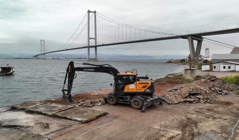 Diliskelesi sahilinde ikinci etap projesi için kollar sıvandı