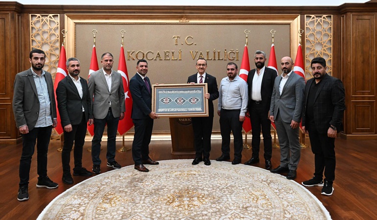 Dilovalı Ağrılılar’dan Vali Yavuz’a GİLEM hediyesi