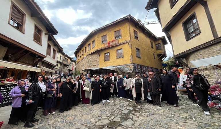 Dilovası Belediyesi’nden özel gereksinimli çocuklar ve ailelerini sevindiren gezi