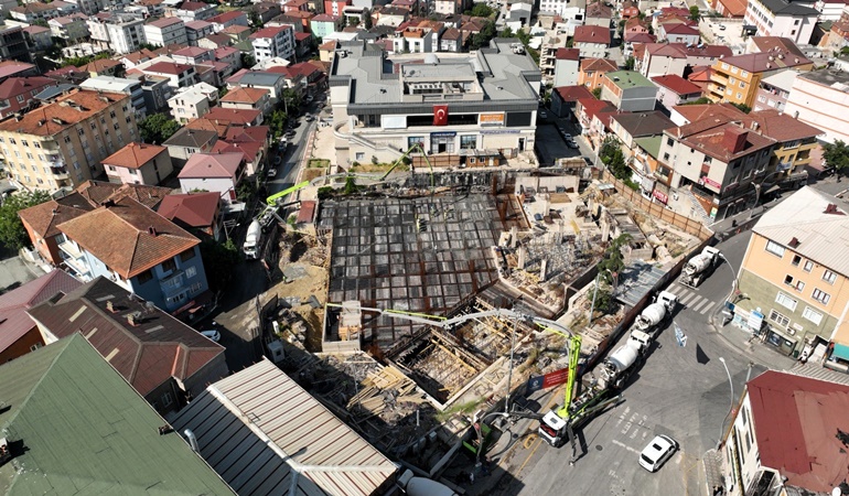 Dilovası Kent Meydanı’nda tempo yüksek!