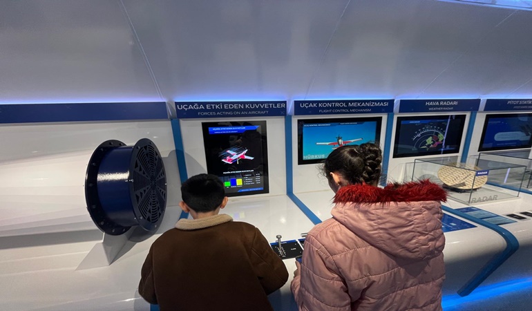 Dilovası’nda çocuklar ve anneler için anlamlı etkinlikler