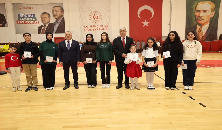 Dilovası’nda da Cumhuriyet coşkuyla kutlandı
