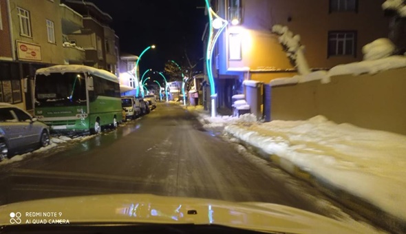 Dilovası’nda gece gündüz kar mesaisi