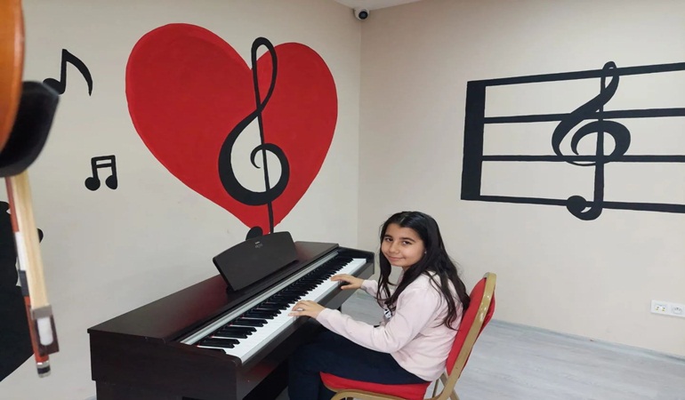 Dilovası’nda gitar ve saz kayıtları başladı