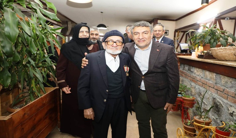 Dilovası’nda ilk iftar gaziler ve şehit aileleriyle gerçekleşti 