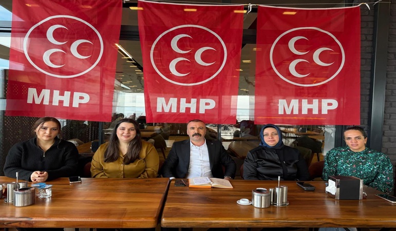 Dilovası’nda MHP’li kadınlar baş tacı!