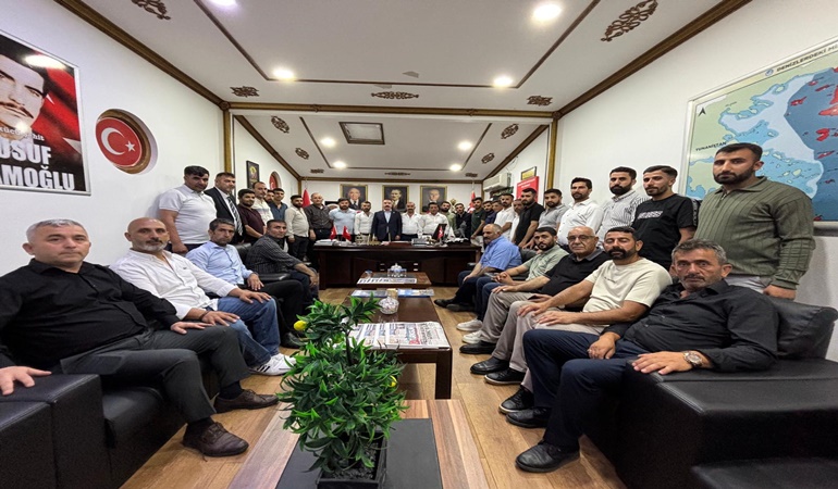 Dilovası’nda MHP’liler, bir derneği daha ağırladı