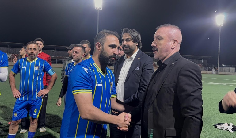 Dilovası’nda MHP’liler şampiyonluk coşkusuna ortak oldu