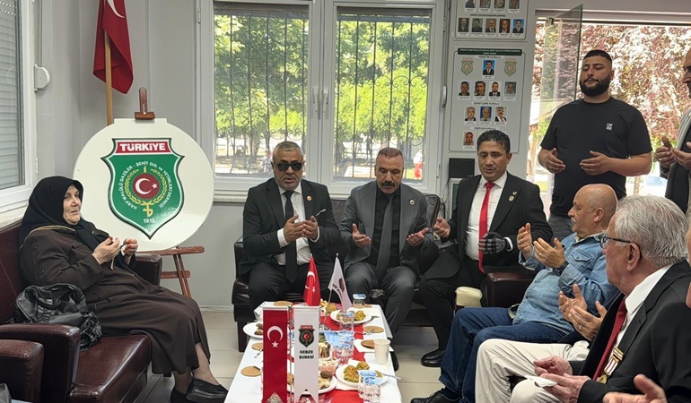 Dilovası’nda MHP’lilerden şehit ailelerine ve gazilere saygı