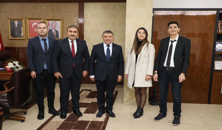 Dilovası’nda Öğretmenler Gününe çifte kutlama